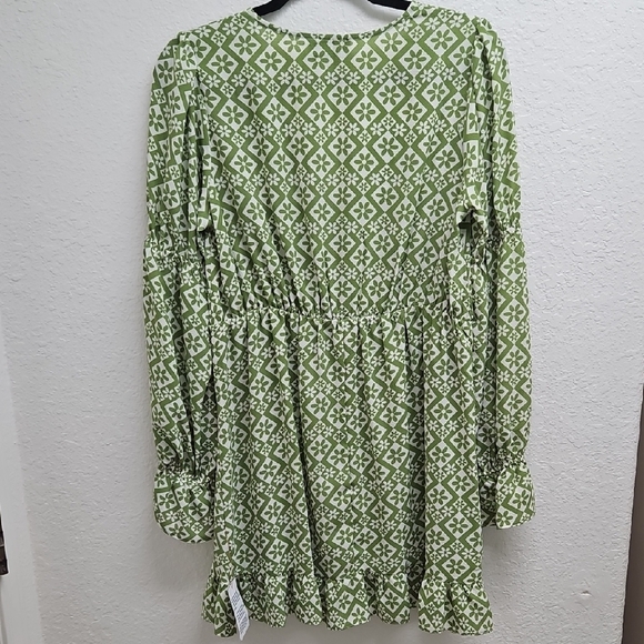 Green Floral Patterned Dress NWT Sz 8 Retro ASOS - Picture 7 of 8